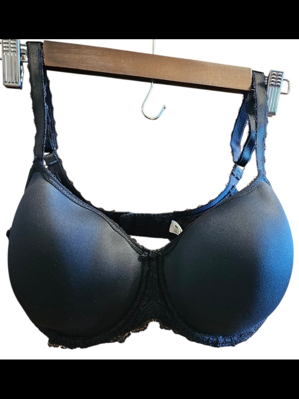 Wacoal Black Smooth Full-Coverage Bra with Lace Trim